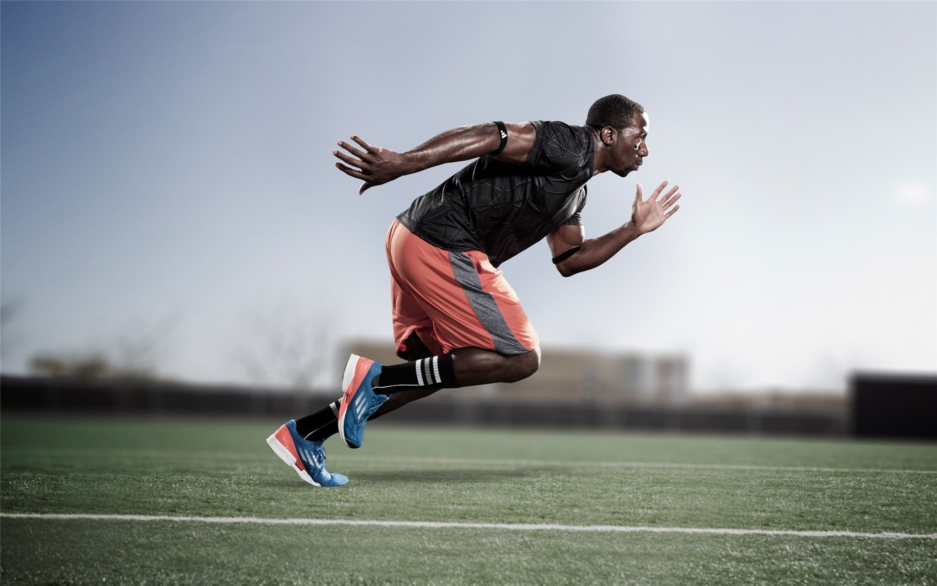 九游用户空间-欧洲足坛实力对较，球星展现顶尖水平，欧洲足球球星